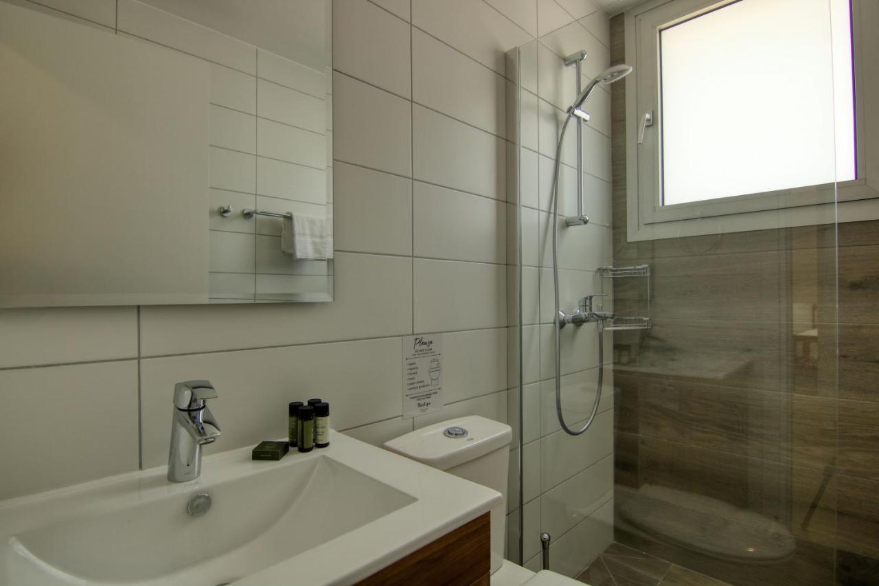 Phaedrus Living Coral Seabreeze * Larnaca